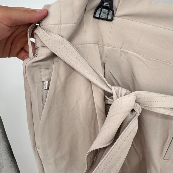 ATHLETA NWT Plus Size Skyline Short in Khaki // 22 2X - Picture 7 of 11